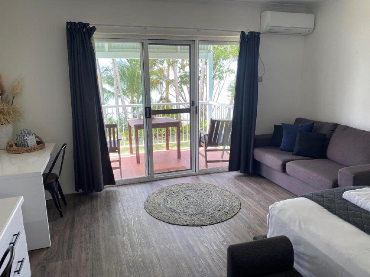 The Resort At Dolphin Heads Mackay Room photo
